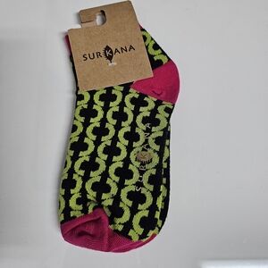 SUREKANA patterned ankle socks in pink and green. New with tag.